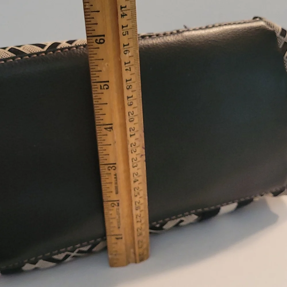 Retired Classic Tommy Hilfiger hand bag purse black and gray